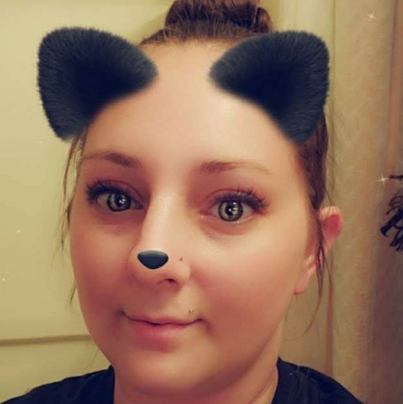 Meet your Posher, Debbie - Picture 1 of 1